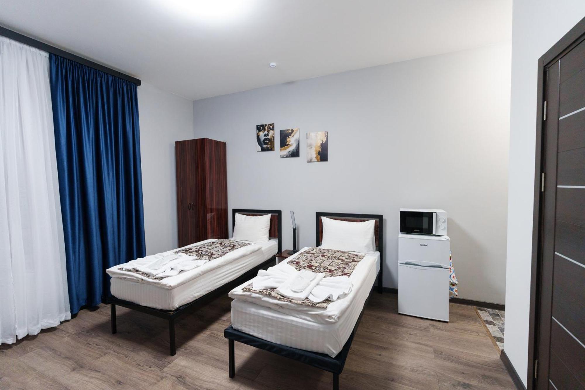 Gh Family Hotel Yerevan Ngoại thất bức ảnh