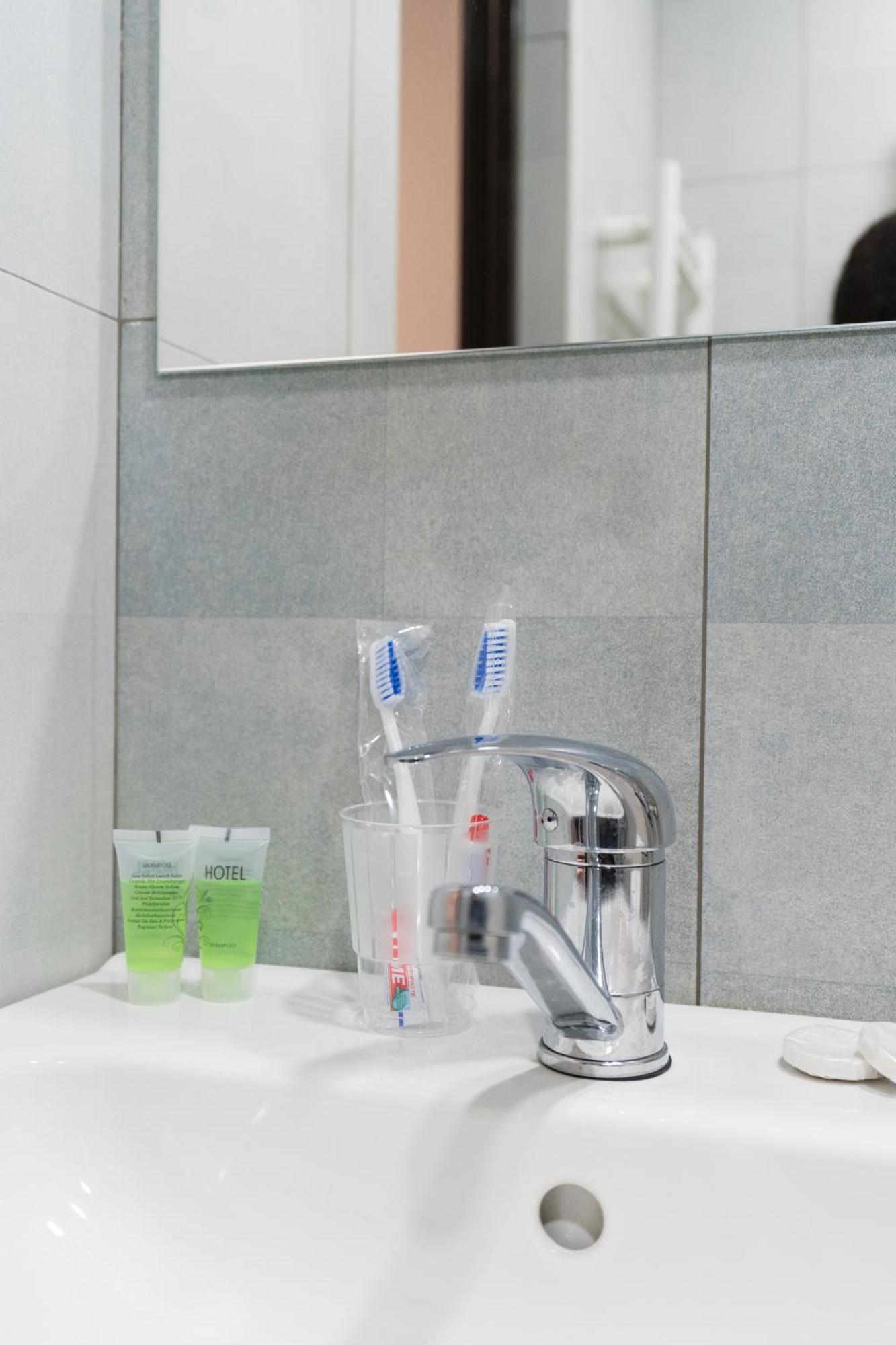 Gh Family Hotel Yerevan Ngoại thất bức ảnh